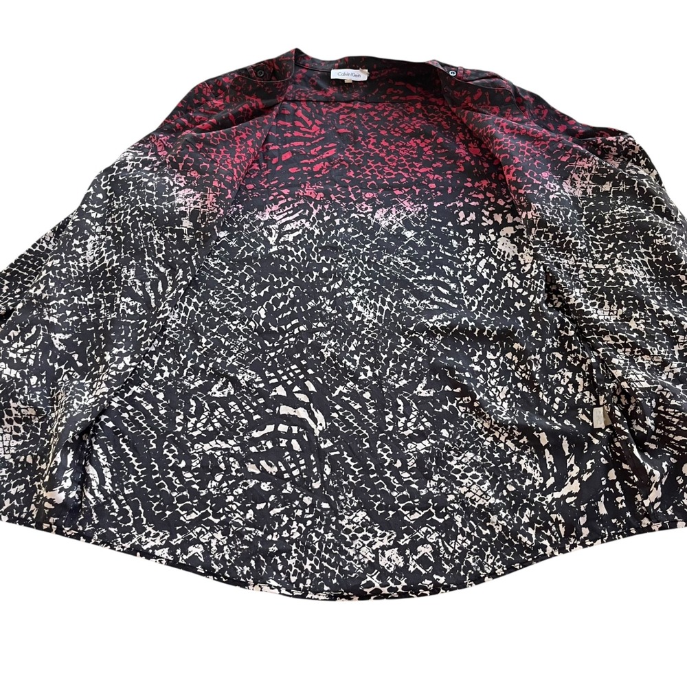 Calvin Klein Women XL Red Black Snakeskin Print Roll Tab Sleeve Button Front Top - Picture 6 of 16